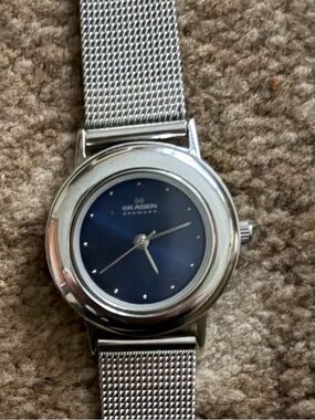 Skagen Silver Stainless Steel Mesh Wrist Band Black Face Mint Condition